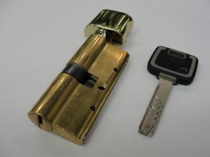 Цилиндровый механизм MUL-T-LOCK MT5+ 35/31 ключ/вертушка(Израиль) купить в интернет-магазине «Планета Замков» за 4850 руб. в Москве
