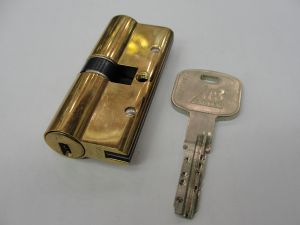 Цилиндр CISA AP3 S 30/30 ключ/ключ(Италия) купить в интернет-магазине «Планета Замков» за 3300 руб. в Москве