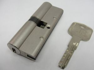 Цилиндр CISA AP3 S 35-45 ключ/ключ(Италия) купить в интернет-магазине «Планета Замков» за 3950 руб. в Москве